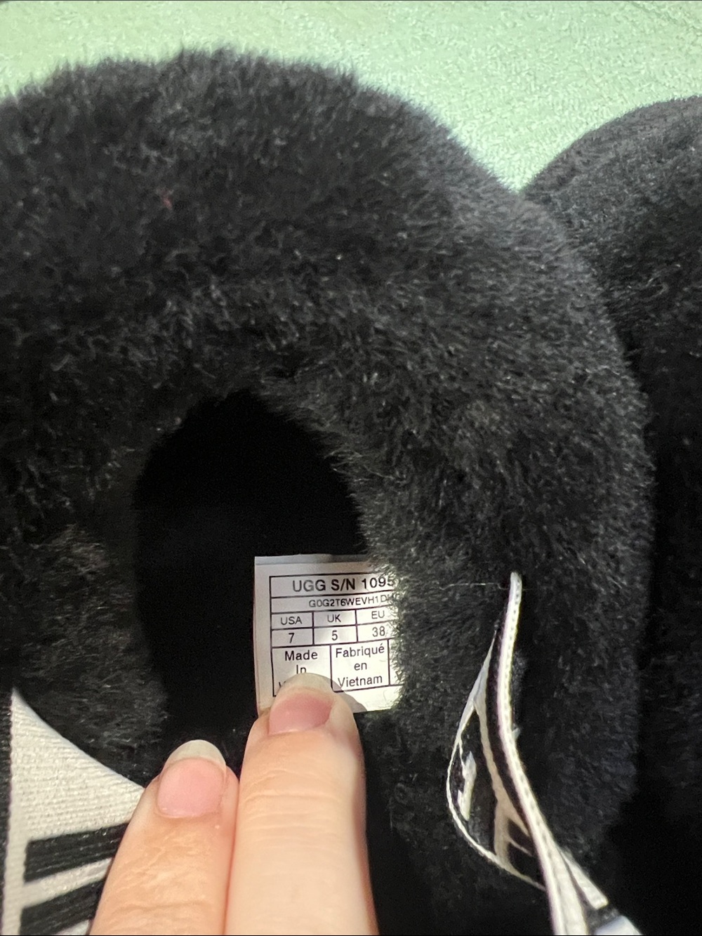 UGG Fluff Yeah Slides - Picture 3 of 7
